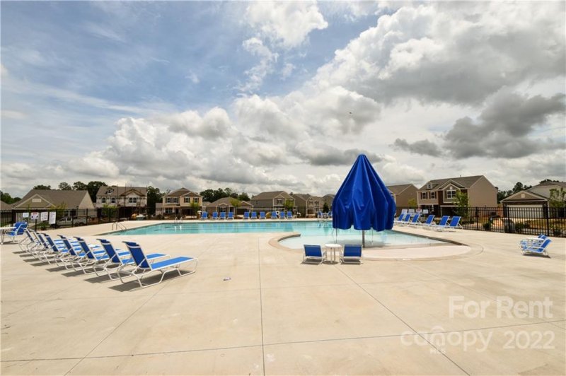 Property image 2 at 194 N Cromwell Drive, Mooresville, NC 28115