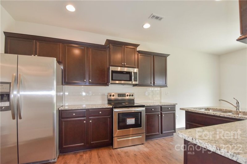 Property image 3 at 194 N Cromwell Drive, Mooresville, NC 28115