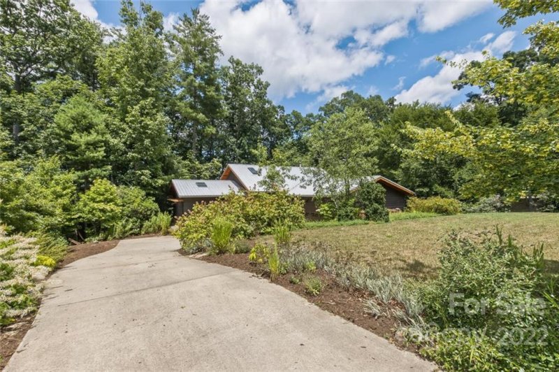 Property image 2 at 521 Wood Thrush Court, Arden, NC 28704