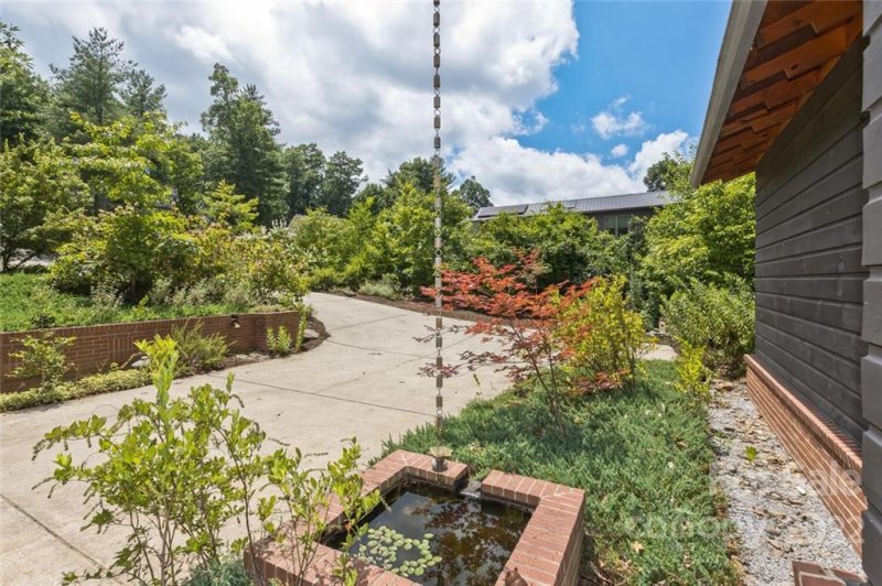 Property image 3 at 521 Wood Thrush Court, Arden, NC 28704