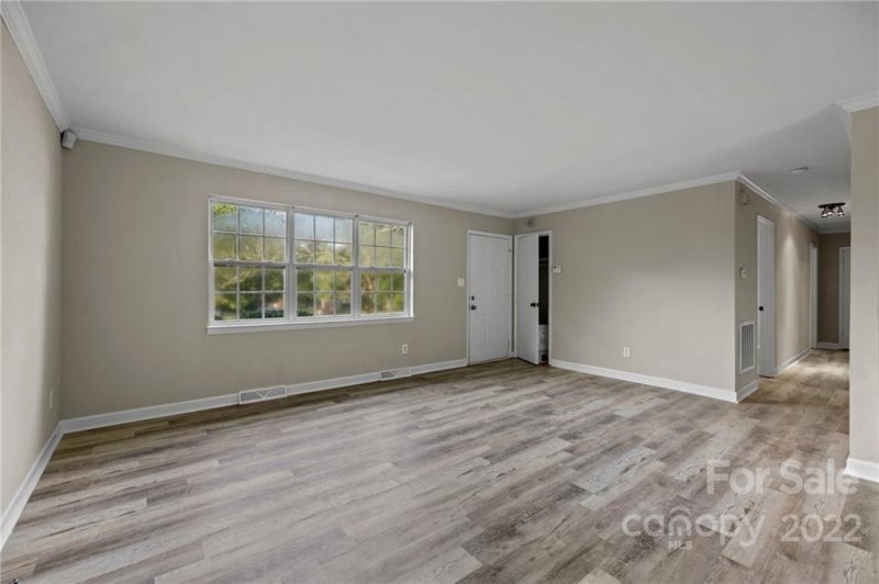 Property image 5 at 10217 Glenmac Road, Charlotte, NC 28215