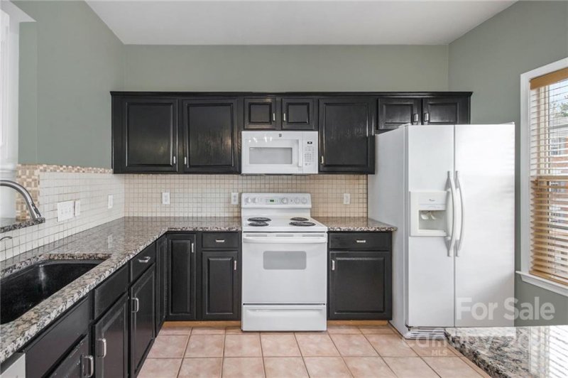 Property image 4 at 14158 Fitzroy Lane, Charlotte, NC 28277