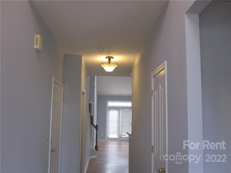 Property image 2 at 8909 Holland Park Lane, Charlotte, NC 28277