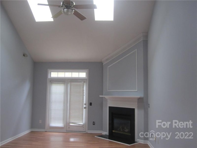 Property image 4 at 8909 Holland Park Lane, Charlotte, NC 28277