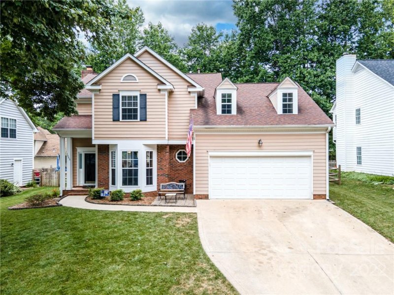 1663 Heather Glen Road