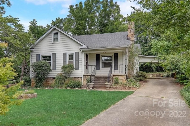 Property image 2 at 7 Elkmont Terrace, Asheville, NC 28804