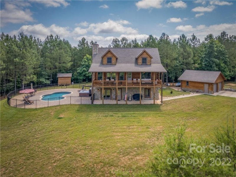 135 High Meadows Lane