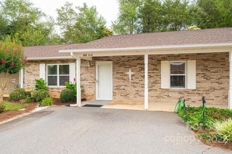 Property image 2 at 505 2nd Street Place, Conover, NC 28613