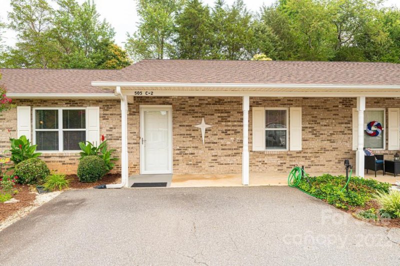 Property image 3 at 505 2nd Street Place, Conover, NC 28613