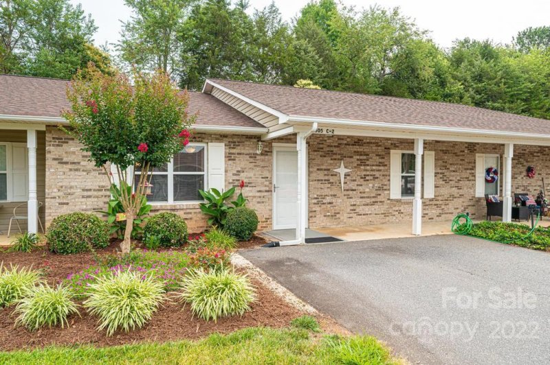 Property image 4 at 505 2nd Street Place, Conover, NC 28613