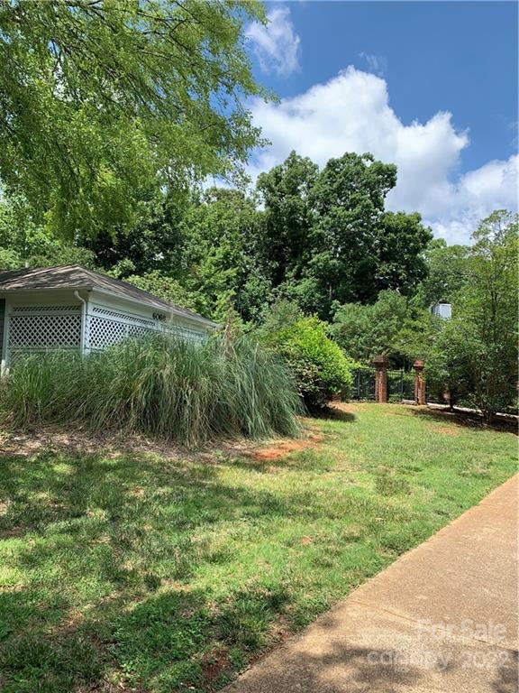Property image 5 at 6055 Treetop Court, Charlotte, NC 28212