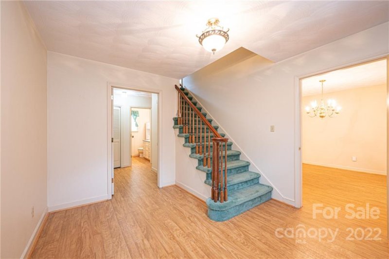 Property image 3 at 1535 Knightbridge Drive, Newton, NC 28658