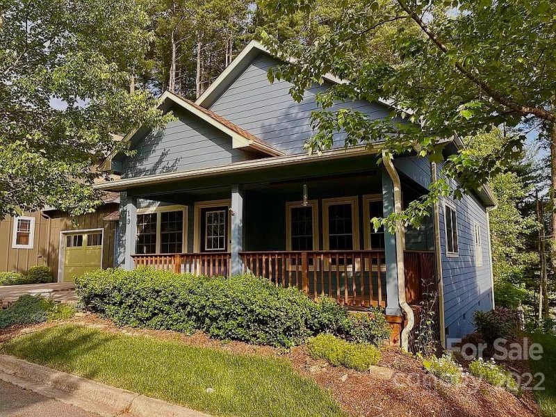 Property image 2 at 19 Sapling Lane, Waynesville, NC 28786