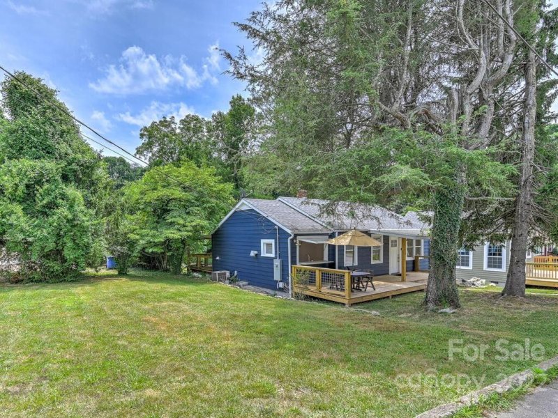 Property image 4 at 22 Broadview Avenue, Asheville, NC 28803