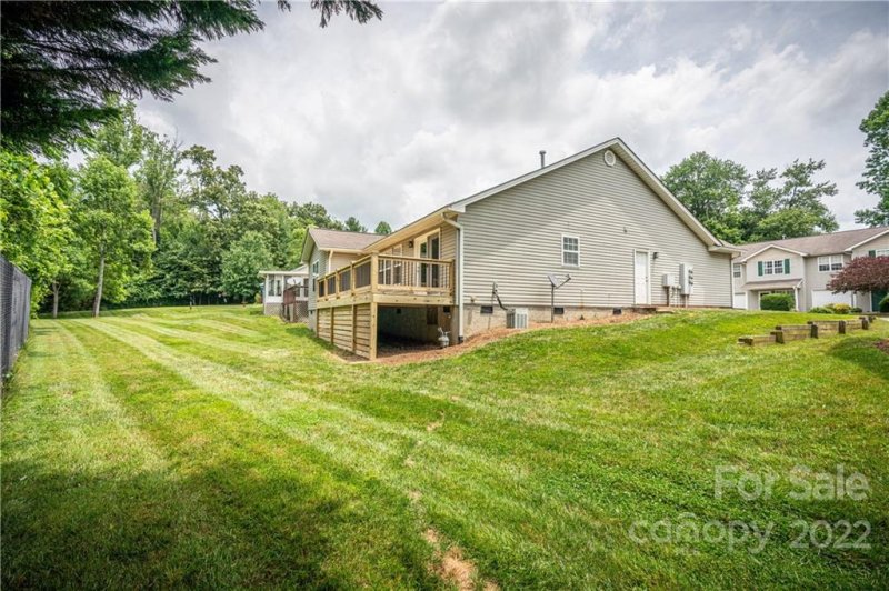 Property image 4 at 154 Wiltshire Circle, Fletcher, NC 28732