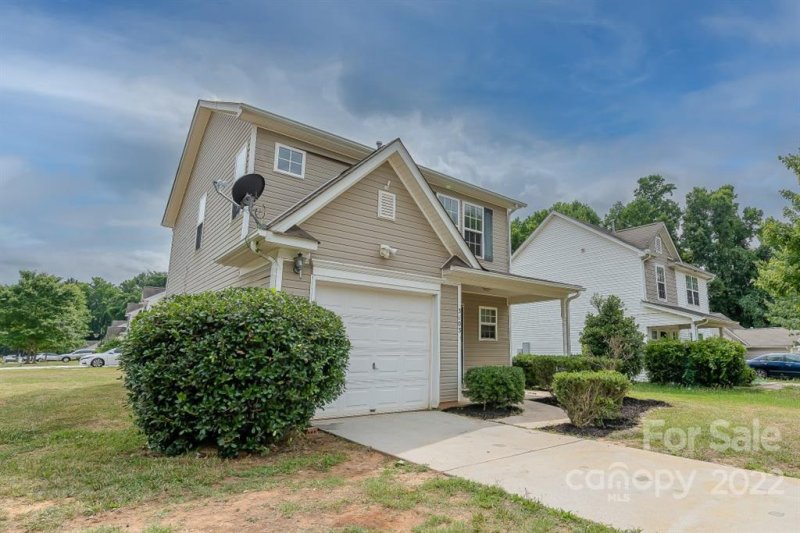 Property image 2 at 3103 Misty Lane, Charlotte, NC 28269