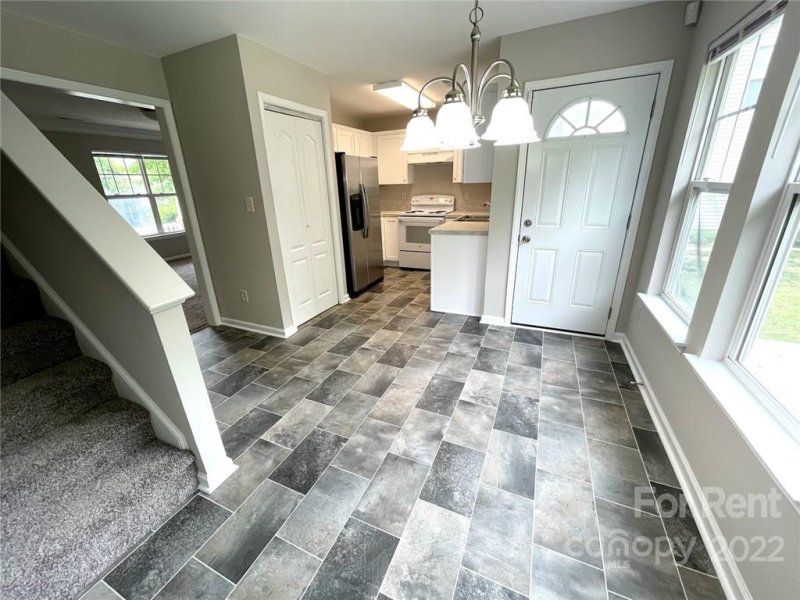 Property image 3 at 2100 Sebastiani Drive, Charlotte, NC 28214