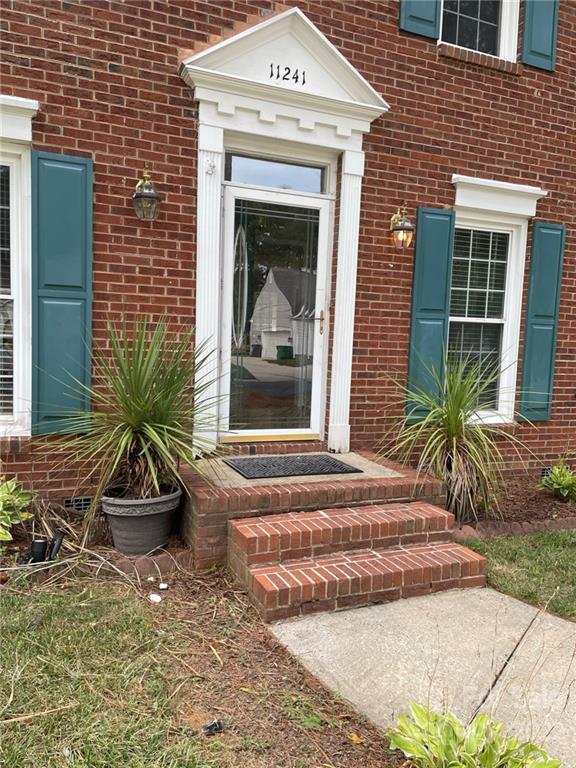Property image 5 at 11241 Coachman Circle, Charlotte, NC 28277