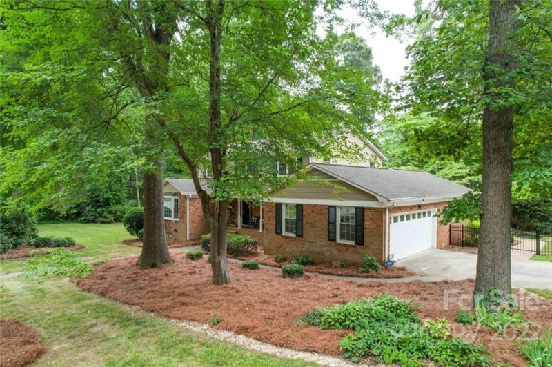 Property image 4 at 1501 Laurel Lane, Gastonia, NC 28054