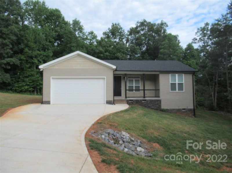 Property image 2 at 4574 River Run Circle, Hickory, NC 28602