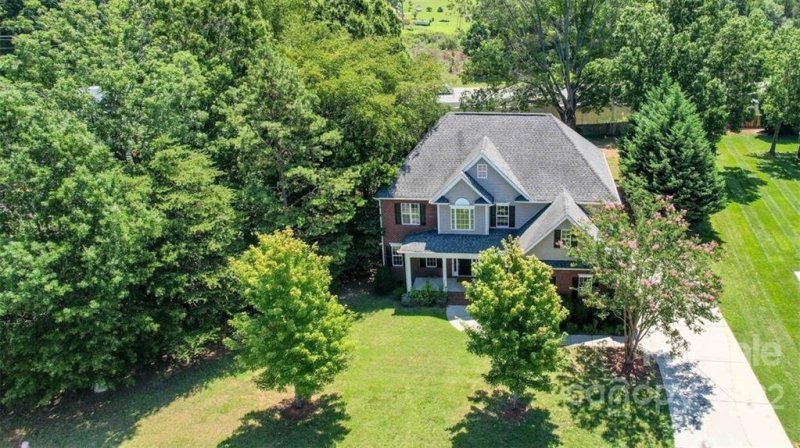 Property image 2 at 108 N Gibbs Road, Mooresville, NC 28117