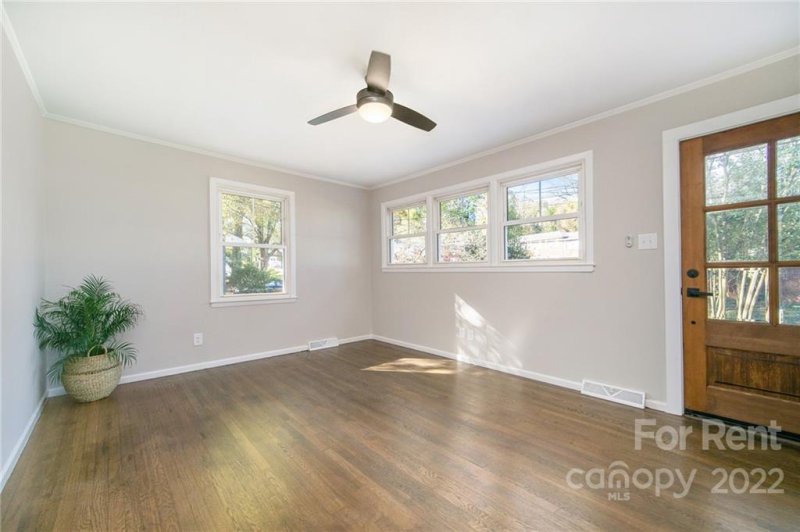 Property image 4 at 3120 Parkway Avenue, Charlotte, NC 28208