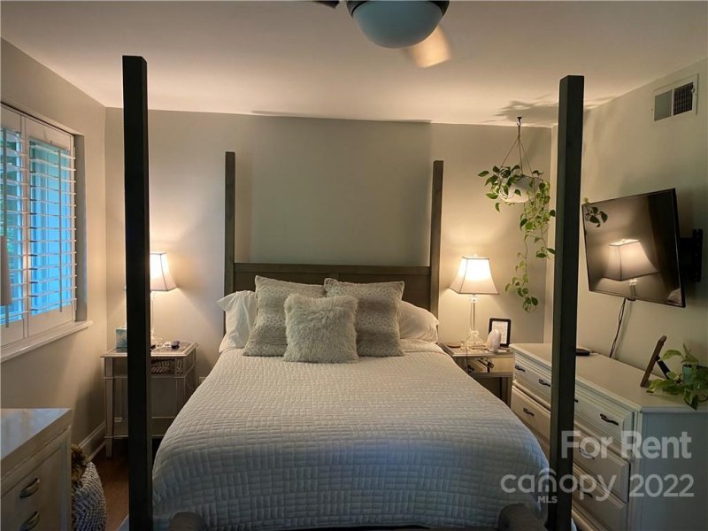 Property image 5 at 227 Dotger Avenue, Charlotte, NC 28207