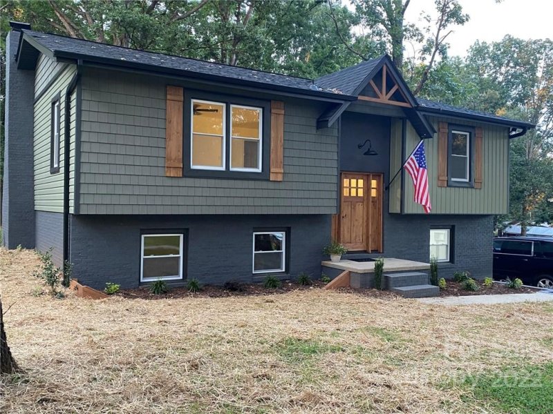 Property image 3 at 4634 Kings Court, Hickory, NC 28602