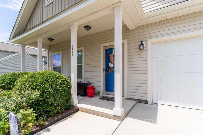 Property image 3 at 124 Altondale Drive, Statesville, NC 28625