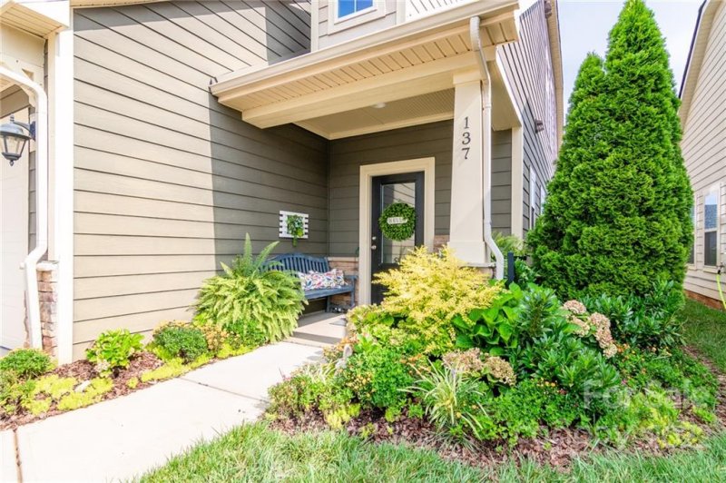 Property image 4 at 137 Martingale Avenue, Mooresville, NC 28115