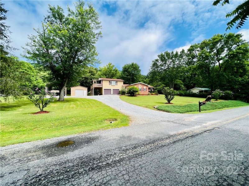 Property image 2 at 198 Cashdon Drive, Mills River, NC 28759