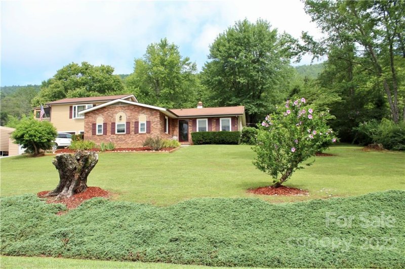 Property image 3 at 198 Cashdon Drive, Mills River, NC 28759