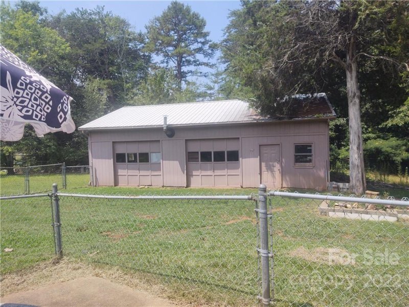 Property image 3 at 115 Melissa Lane, Forest City, NC 28043