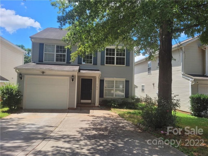 Property image 2 at 7604 Lady Liberty Lane, Charlotte, NC 28217