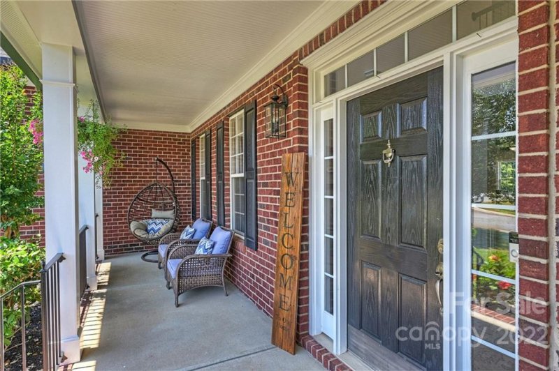 Property image 3 at 120 Meadow Run Lane, Mooresville, NC 28117