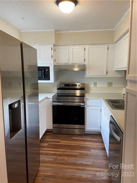 Property image 4 at 2524 Stradbrook Drive, Charlotte, NC 28210