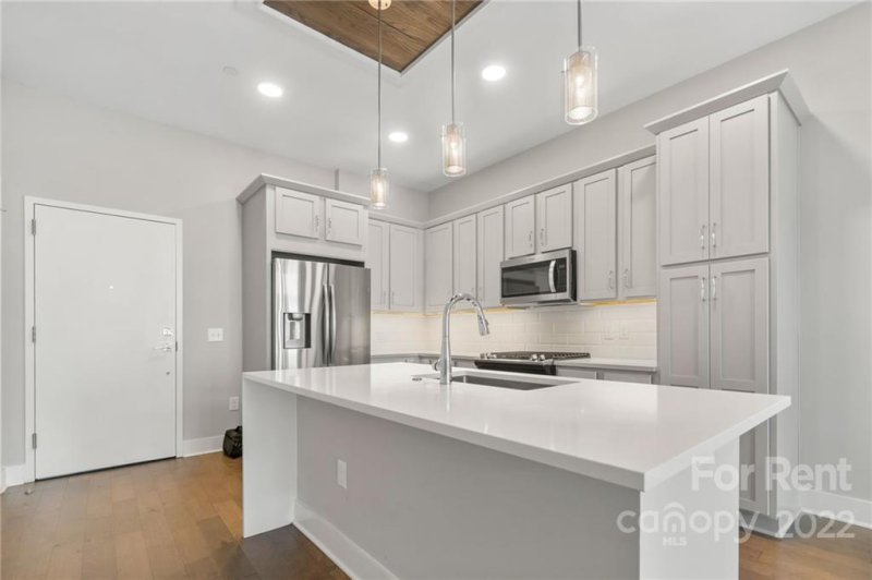 Property image 2 at 2401 Euclid Avenue, Charlotte, NC 28203