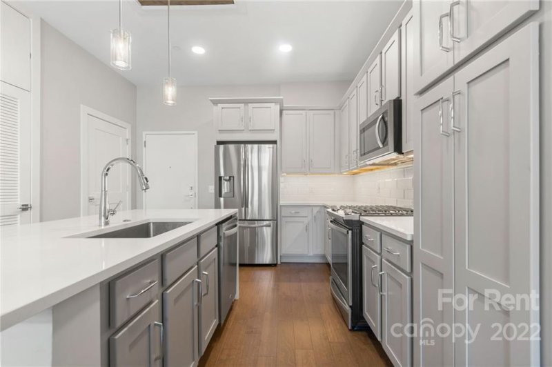 Property image 3 at 2401 Euclid Avenue, Charlotte, NC 28203