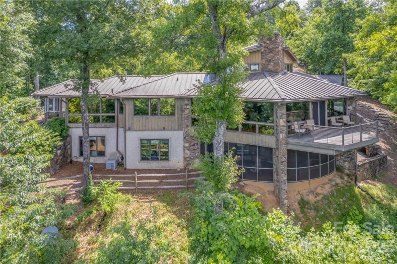 Property image 3 at 130 Piney Ridge Lane, Saluda, NC 28773