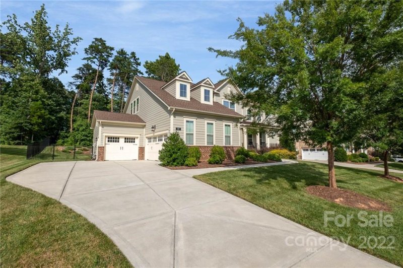 Property image 3 at 147 Monteray Oaks Circle, Fort Mill, SC 29715