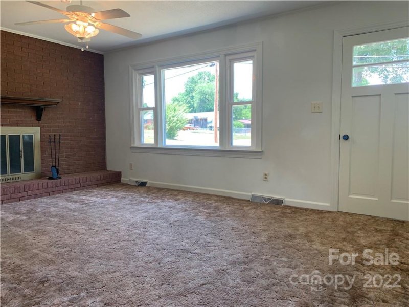 Property image 2 at 114 S Toria Drive, Statesville, NC 28625