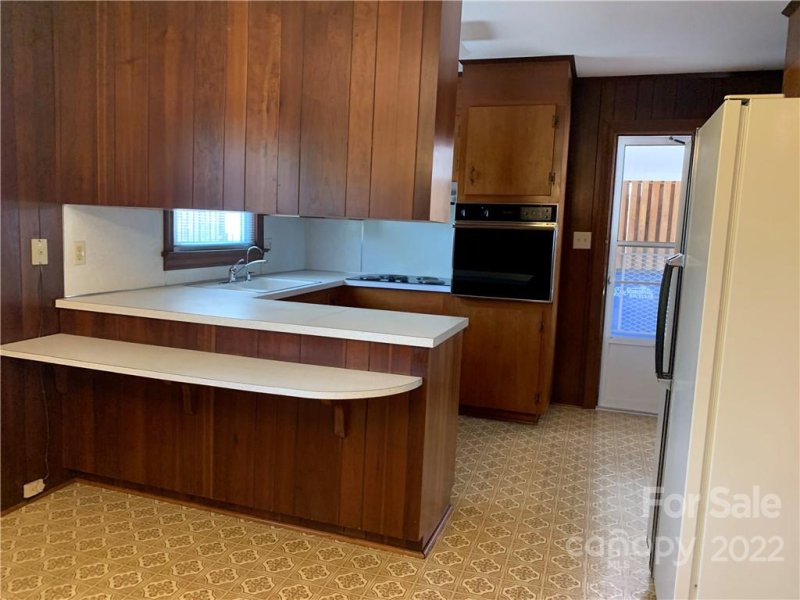 Property image 3 at 114 S Toria Drive, Statesville, NC 28625