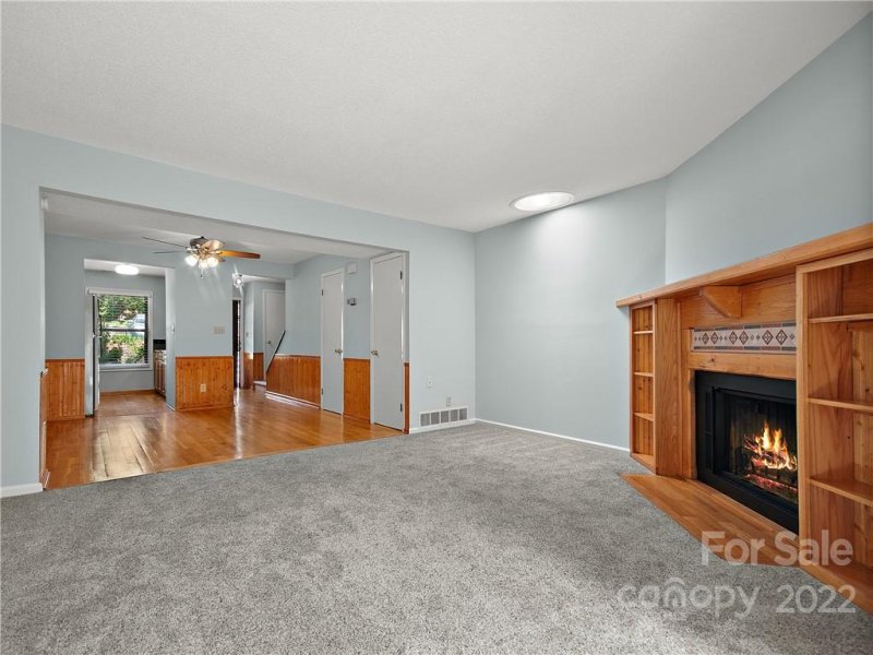 Property image 4 at 16 Spears Avenue, Asheville, NC 28801