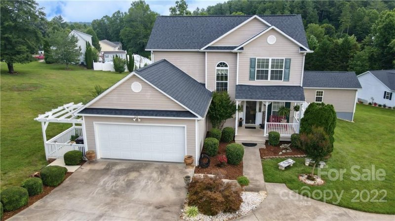 Property image 3 at 100 N River Glen Drive, Morganton, NC 28655