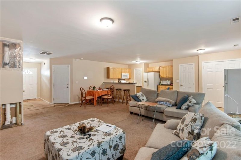 Property image 5 at 644 Stillgreen Lane, Charlotte, NC 28214