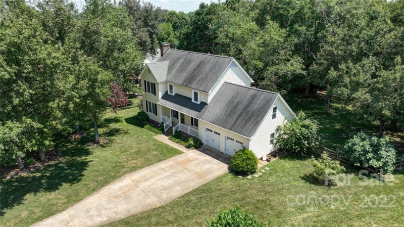 Property image 4 at 105 Poplar Court, Mount Holly, NC 28120