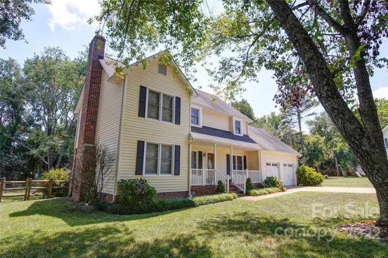 Property image 5 at 105 Poplar Court, Mount Holly, NC 28120