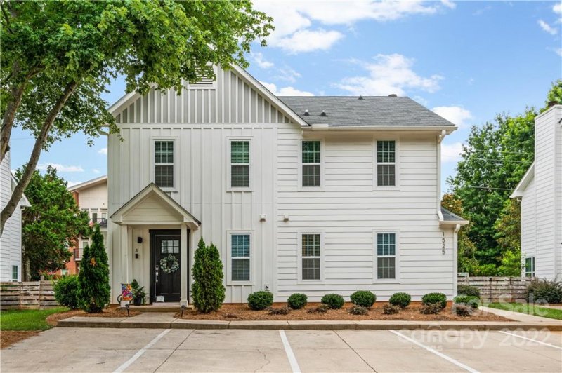 Property image 3 at 1525 Briar Creek Road, Charlotte, NC 28205