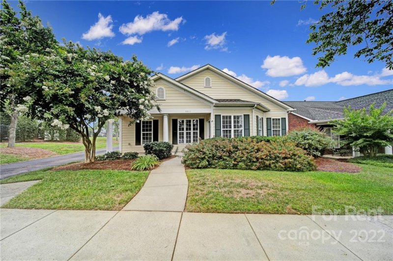 Property image 3 at 9911 Bishops Gate Boulevard, Pineville, NC 28134