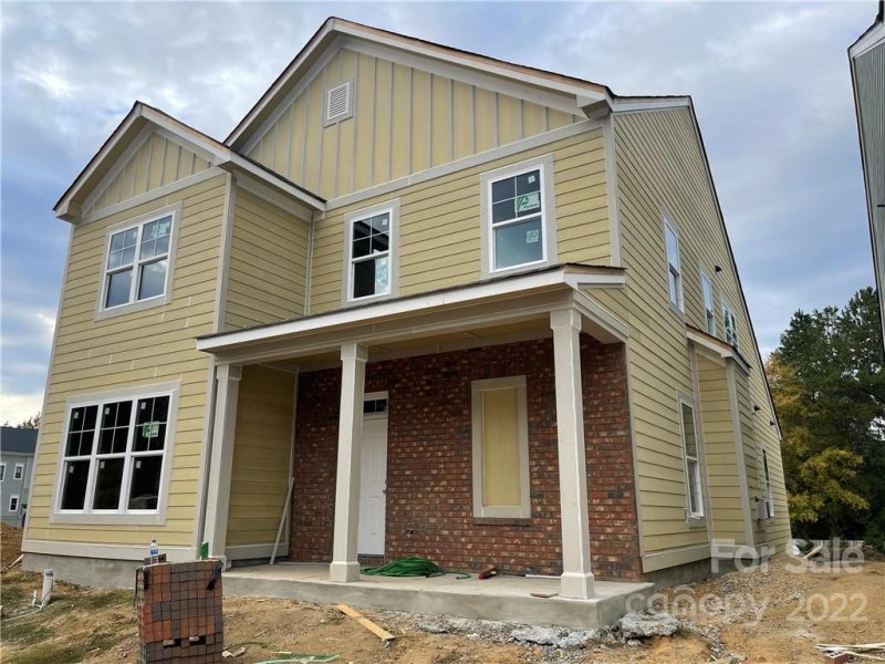 15124 Rocky Bluff Loop